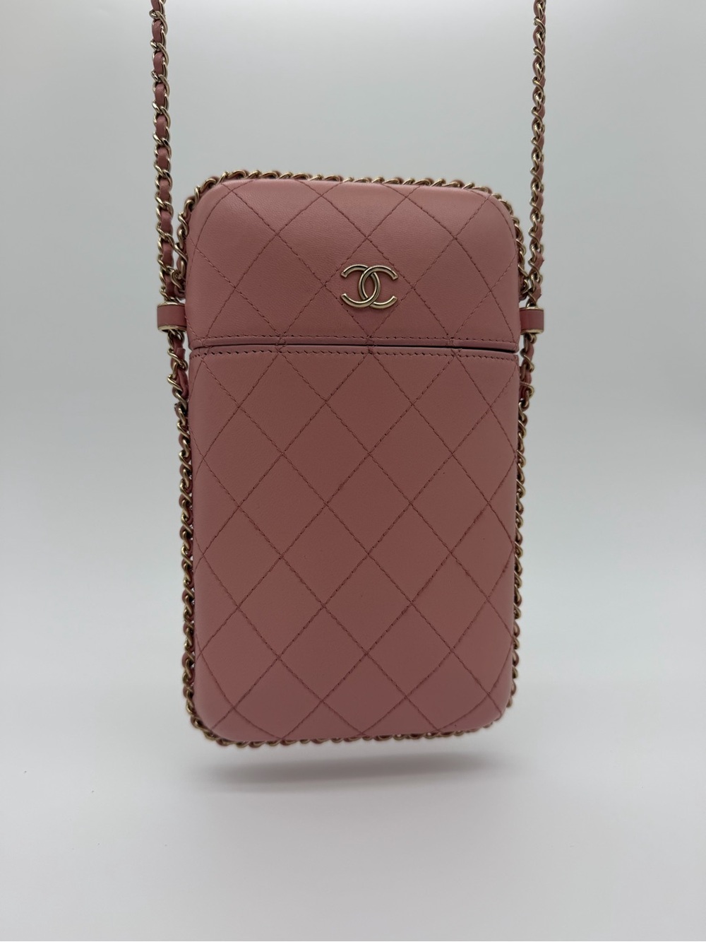 CHANEL Quilted Leather Crossbody Phone Bag in Dusty Pink with Gold Hardware